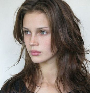 Rivelino the Artist (@alpharivelino) / Twitter Marine Vacth, Long Brown Hair, Dream Hair, 가을 패션, Aesthetic Hair, Cut And Color, Pretty Hairstyles, Wavy Hair, Hair Goals