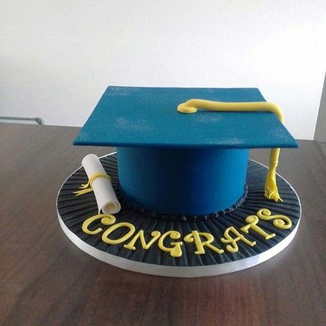 21 Graduation Party Ideas Any Grad Will Love | Page 2 of 2 | StayGlam Grad Cap Cake, Graduation Hat Cake, Cupcake Graduation, Graduation Cap Cake, Graduation Party Desserts, Graduation Treats, Graduation Desserts, Graduation Party Cake, Cap Cake