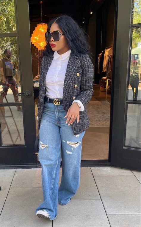 Semiformal Outfit Women, Corduroy Blazer Outfit, Suit Jacket Outfit, Semiformal Outfit, Royalty Outfits, Momma Outfits, Wide Leg Jeans Outfits, Smart Casual Jeans, Summer Chic Outfit