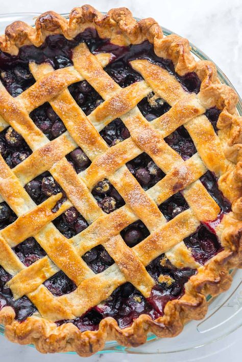 Easy Homemade Blueberry Pie Easy Blueberry Pie Recipe, Frozen Blueberry Pie, Frozen Blueberry Recipes, Easy Blueberry Pie, Blueberry Pie Recipe, Fresh Blueberry Pie, Lattice Pie Crust, Lemon Tree Dwelling, Homemade Blueberry Pie