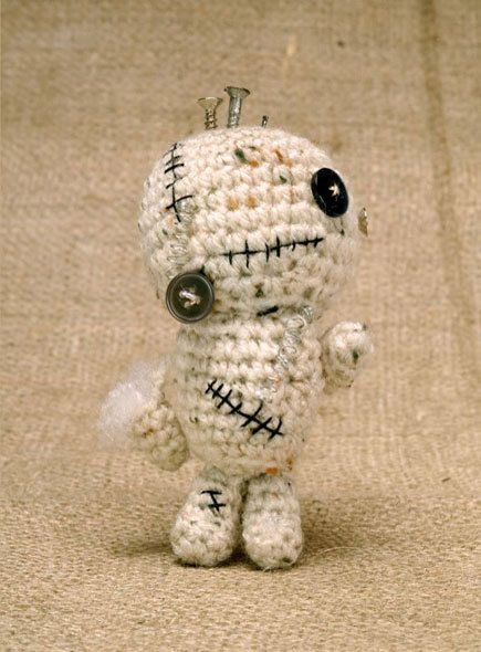 Like Zombified? · Make your own with this Amigurumi Crochet Pattern /;) Crochet Geek, Crochet Decrease, Crochet Abbreviations, Crochet Gratis, Halloween Crochet, Amigurumi Free, Hello Dear, Pattern Free, Amigurumi Free Pattern