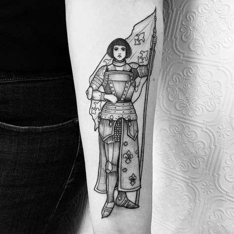 Joan Of Art Tattoo, Santa Joana D'arc, Historical Tattoos, Catholic Tattoos, Tattoo Diy, Medieval Tattoo, Altar Art, Knight Tattoo, History Tattoos