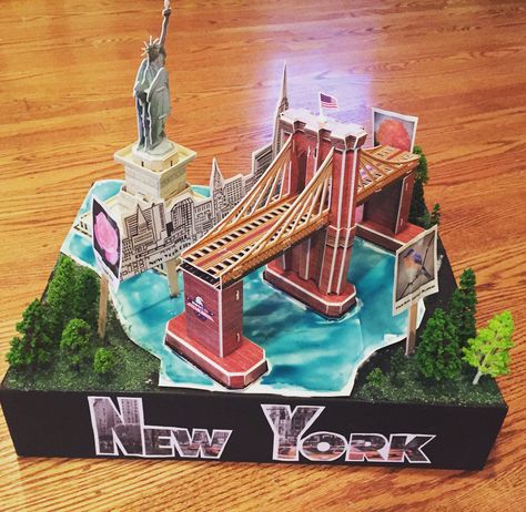 New York State Float. New York Float School Project, New York State Float Project, State Project, New York Projects, Kindergarten Social Studies, Creative School Project Ideas, School Creative, Handmade Packaging, Architecture Design Drawing