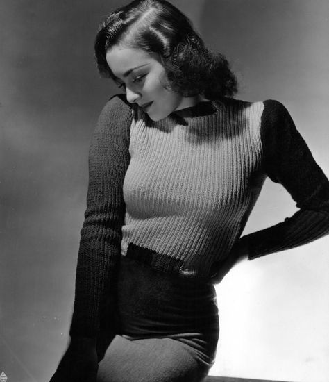 Olivia Dehaviland, Women Actors, Vintage Actresses, Olivia De Havilland, Classic Movie Stars, Old Hollywood Stars, Classic Actresses, Old Hollywood Glamour, Golden Age Of Hollywood