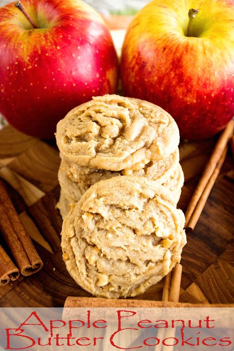 Apple Peanut Butter Cookie Apple Peanut Butter, Cookie Recipes Chewy, Butter Cinnamon, Apple And Peanut Butter, Chunky Peanut Butter, Apple Cookies, Peanut Butter Desserts, Peanut Butter Cookie, Cinnamon Apple