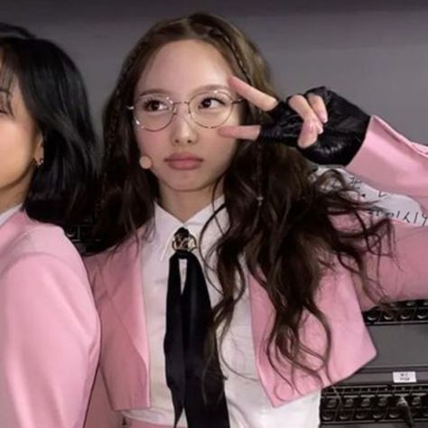 twice mina, jihyo and nayeon matching icons ;; don't repost. Kpop Matching, Brown Eyes Black Hair, Best Friend Match, Match Profile, Pfp Matching, Matching Profile, Kpop Couples, Match 3, Couples Icons