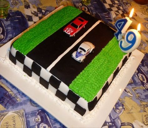 Drag Racing Cake Nascar Party Food, Race Cars Cake, Drag Race Cars, Car Cakes For Boys, Racing Cake, Race Car Cakes, Cars Birthday Cake, Cars Cake, Race Party