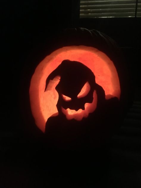 Heartstopper Pumpkin Carving, Ophir Boogie Pumpkin Carving, Pumpkin Carving Horror, Zero Pumpkin Carving, Tim Burton Pumpkin Carving, Oogie Boogie Pumpkin Carving, Oogie Boogie Pumpkin, Boogie Monster, Gingerbread Man Template