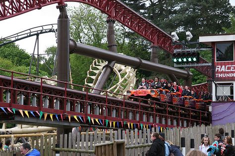 Rita: Queen of Speed - Alton Towers, UK Rita Alton Towers, Alton Towers Rides, Disney Descendants Movie, Alton Towers, Thrill Seeking, Fav Place, Red Water, Amusement Park Rides, Roller Coasters