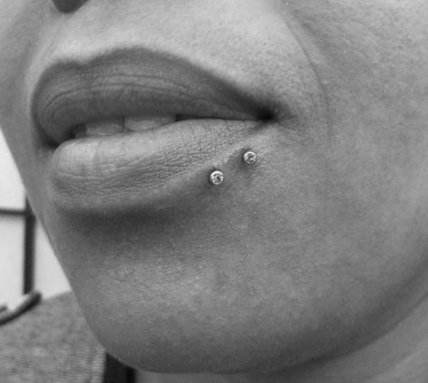 100+ Spider Bites Piercing Examples, Jewelry and Information nice  Check more at http://fabulousdesign.net/spider-bites-piercing/ Spider Bites Piercing, Spider Bite, Spider Bite Piercing, Ear Piercing Ideas, Spider Bites, Diy Easter Gifts, Face Piercings, Facial Piercings, Piercing Ideas