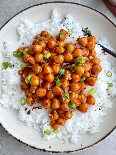 Sweet and Sour Chickpeas - onebalancedlife.com Cheakpeas Recipes Dinner, Canned Chickpeas Recipes, Sweet And Sour Chickpeas, Chickpea And Rice, Chickpea And Rice Recipe, Sweet And Sour Recipes, Florida Recipes, Plant Based Meal, Recipes Veg