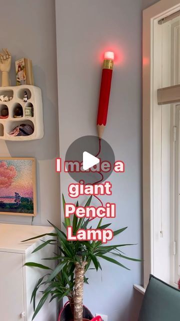 Lamp Sculpture Art, Study Lamp Diy, Diy Giant Pencil How To Make, Diy Giant Pencil, Pencil Lamp, Lamp Artist, Giant Pencil, Summer Art Projects, Art Studio Design