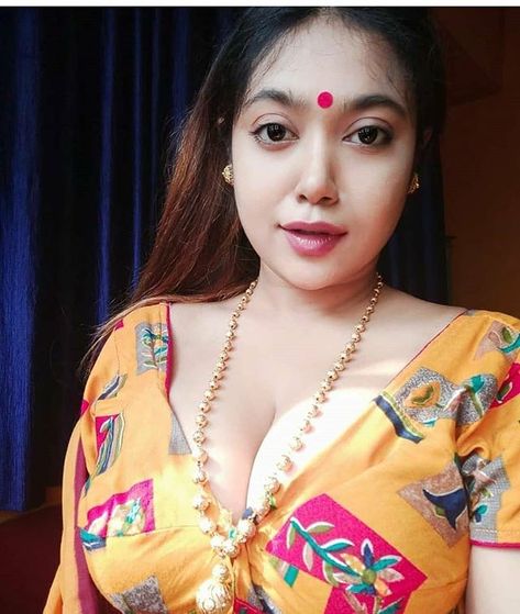 Call Me Sherni, Samantha Pics, Indian Traditional, Beautiful Curves, Beautiful Saree, Indian Beauty Saree, Insta Fits, Fit Girl, Stylish Girl