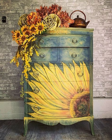 Dresser With Flowers, Sunflower Furniture, Painted Vintage Furniture, Flowers Painted, Dresser Chest, Painting Furniture, Funky Furniture, Diy Cabinets, Chalk Paint Furniture