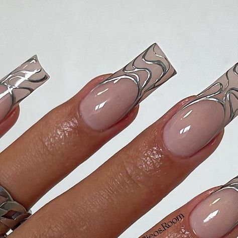 Milky White And Chrome Nails, Milky White Chrome Nails, Chrome Nails Silver, Metallic Nails Design, White Chrome Nails, Milky Pink, February Nails, Short Square Acrylic Nails, Metallic Nails