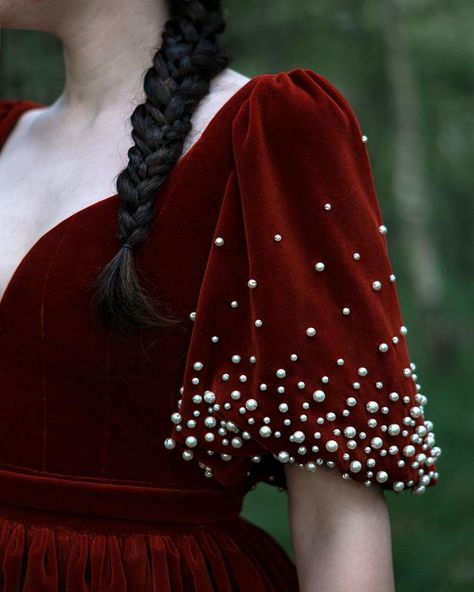 Mushroom Sleeve, Aesthetic Vermelho, Digital Outfits, Mushroom Dress, Deep Red Velvet, Fantasy Outfits, Tea Length Skirt, Velvet Dress Designs, Long Gowns