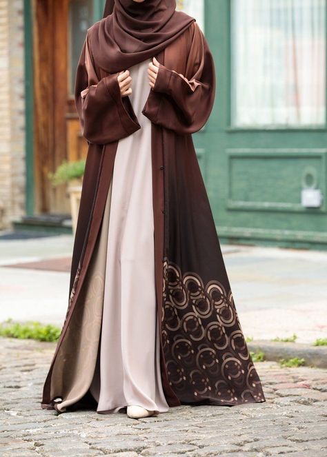 Burkha Designs, Abaya Fashion Dubai, Arabian Dress, Hijab Look, Hijab Style Tutorial, Muslim Women Fashion, Mode Abaya, Hijabi Style, Muslim Fashion Dress