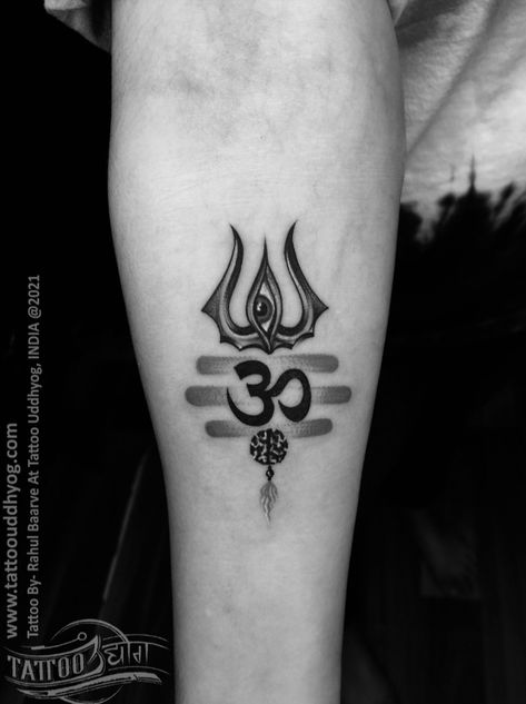 Customisation of shiva elements design.
Designs -- OM tattoo with eye, tripund, trishul and rudraksha.
————————
ORIGINALLY DESIGN AND TATTOO BY - Rahul Baarve @rahulbaarve_ At Tattoo Uddhyog, Bhopal, Central India 
————————
TATTOO UDDHYOG
————————
FOR APPOINTMENTS --
MAIL- tattoouddhyog@gmail.com
INSTAGRAM AND FACEBOOK- Direct Message
@rahulbaarve or @tattoouddhyog
Call/WhatsApp- 07554937264 // 8357836919
—————————————-
www.tattoouddhyog.com
#wecreatememorieswithink 
#getinkedfromtattoouddhyog Shiva Third Eye Tattoo Design, Shiva Third Eye Tattoo, Rudraksha Tattoo Design, Shiva Tattoo Symbols, Shiva Elements, Rudraksha Tattoo, Tattoo Trishul, Tattoo Shiva, Om Trishul Tattoo