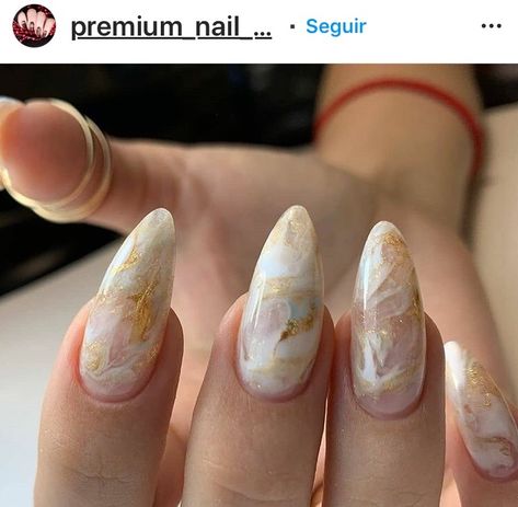 Marble Yellow Nails, Cream Marble Nails, White Marble Nails With Gold Flakes, Tan Marble Nails, Marble Gold Nails, Yellow Marble Nails, Aries Nails, Nail Art Blanc, White Nails With Gold