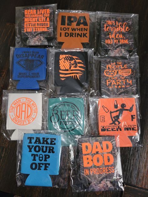 Beer/Soda Koozies. Customizable. Funny. Keeps drinks and hands cold! Koozie Design Ideas, Football Koozies, Koozie Ideas Vinyl, Funny Beer Koozies, Funny Koozies, Koozie Design, Drink Koozie, Beer Koozies, Beer Humor