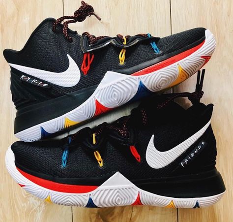 Zapatillas Kyrie Irving, Zapatillas Nike Basketball, Nba Shoes, Irving Shoes, Kyrie Irving Shoes, Nike Airmax 90, Girls Basketball Shoes, Kyrie 5, Basketball Clothes