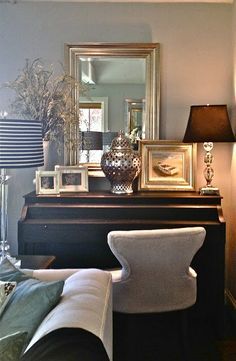 Decorating Piano Top | Piano decor - like the a-symetric decor here, height and balance. Nice ... Piano Painting, Tv Tables, Piano Table, Asymmetrical Balance, Piano Wall, Piano Lamp, Credenza Decor, Piano Decor, Piano Lamps