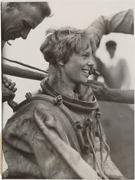 Deep Sea Diving Suit, Bottom Of The Sea, Sea Diving, Deep Sea Diving, Diving Suit, Amelia Earhart, Block Island, Interesting History, Great Women