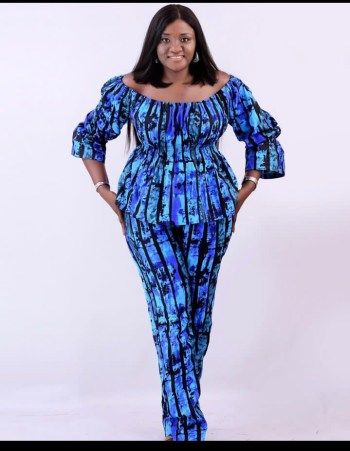 Amazing Ankara Two Piece Styles You Should Consider. - Stylish Naija Ankara Palazo, African Attire Patterns, Ankara Two Piece, Ankara Pattern, African Fabric Accessories, Corporate Casual, Simple Dress Styles, African Ladies