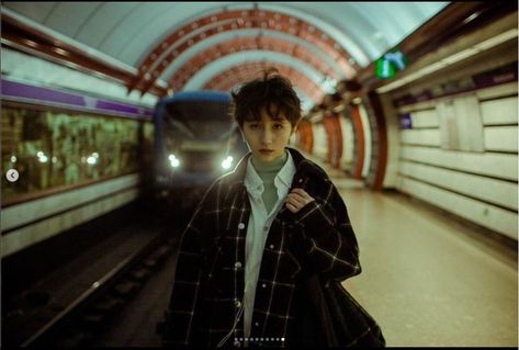 Metro Photoshoot, Metro Paris, City Shoot, Subway Station, Street Portrait, U Bahn, Film Inspiration, Human Poses Reference, Photoshoot Concept