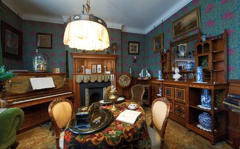 Top ten Victorian house interiors to visit - Mr Victorian Original Victorian Interiors, 1900s Interior, 1910s House Interior, Edwardian House Interior, Old Victorian Homes Interior, Victorian Drawing Room, Victorian Parlour, Victorian Style Interior, Edwardian Homes