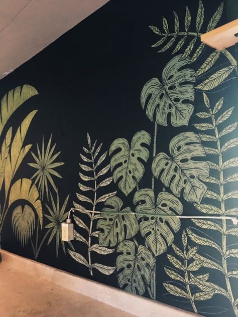 Botanical Mural, Chalkboard Wall Art, Blackboard Art, Wall Murals Diy, Interior Murals, Wall Stencil Patterns, Beautiful Outdoor Living Spaces, Chalk Design, Chalk Wall