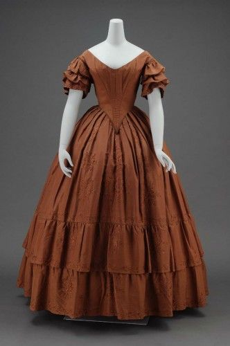 Dinner dress American, about 1840, MFAB Ballgown Inspiration, Dickens Dress, 1840s Dress, 1800s Dresses, 1840s Fashion, 1860s Dresses, Moda Medieval, Istoria Modei, Victorian Dresses