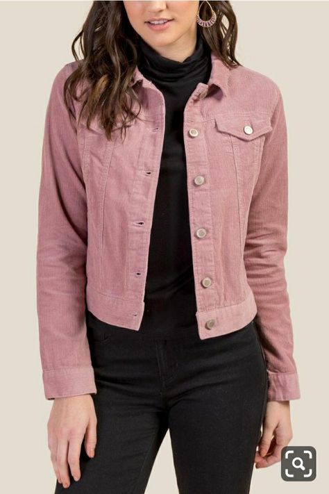 Casual Leather Jacket Outfit, Corduroy Trucker Jacket, Jeans Rosa, Pink Denim Jacket, Jacket For Girls, Jacket Outfit Women, Jean Jacket Outfits, Trendy Fashion Tops, Causual Outfits