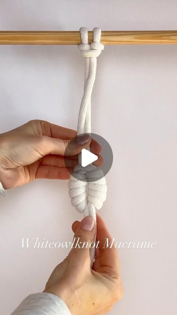 Make Feathers, Macrame Thread, White Owl, Macrame Patterns Tutorials, Macrame Tutorial, Macrame Knots, Macrame Cord, Macrame Patterns, Macrame Diy