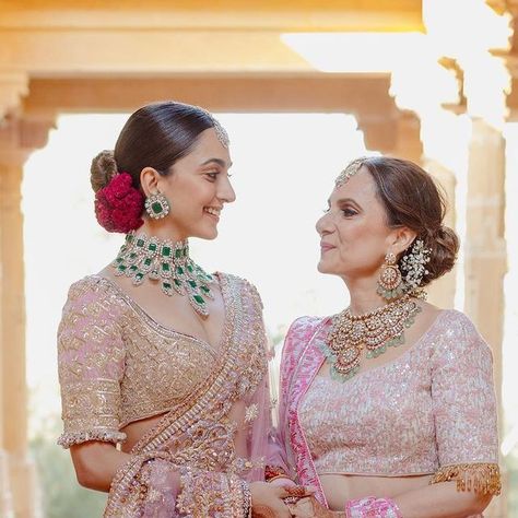 Kiara Advani Wedding, Celeb Wedding, Praying Mother, Ceremony Outfit, Happy Happy Birthday, Wedding Highlights Video, Indian Bridesmaid Dresses, Bride Photos Poses, Bollywood Bridal