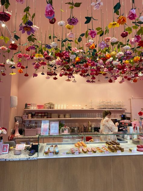 #bakery Cafe And Flower Shop Interior Design, Flower Coffee Shop Design, Flower Shop Coffee Bar, Bakery Decorations Interior, Flower Cafe Interior, Girly Coffee Shop, Cake Shop Interior, Flower Shop Interiors, Flower Shop Decor