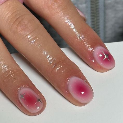 Pink Nail Designs For Short Nails, Short Gel Nail Designs Chrome, Funky Short Nail Designs, Builder Gel Nails Design Short, Nails Minimalist Design, Short Maximalist Nails, Aesthetic Short Nails, Nails Builder Gel, Pink Aura Nails