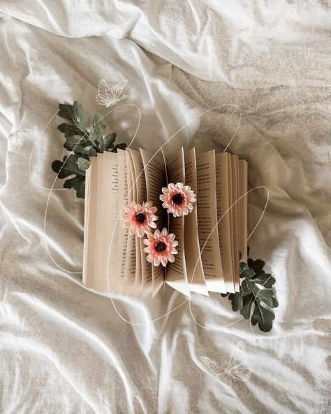 ⟡ feels like spring ⟡ it’s been getting warmer here & finally feeling like spring! i’m so excited to read outside this summer ☀️ Q: do you read more than one book at a time??? A: I usually read two-four books at a time in different formats. wbu?! 💐 #bookstagram #springbooksvibes #booklover #bookphotography #readersofinstagram #readmorebooks Spring Bookstagram, Book Review Aesthetic, Bookstagram Aesthetic, Background Pics, Spring Books, Bookstagram Inspiration, Aesthetic Spring, Books Aesthetic, How To Get Warm