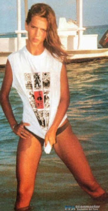 Mia Colucci, David Foster, Michael Buble, 90s Fashion, Foundation, Women's Top, T Shirt