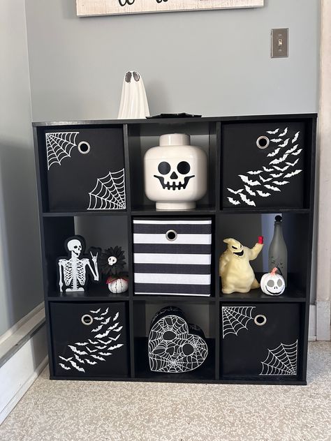 Black Aesthetic Apartment Decor, Gothic Shelf Diy, Apartment Decorating Goth, Small Gothic Living Room Ideas, Simple Gothic Bedroom Ideas, Goth Home Ideas, Minimalist Gothic Home Decor, Goth Gaming Room, Gothic Office Ideas