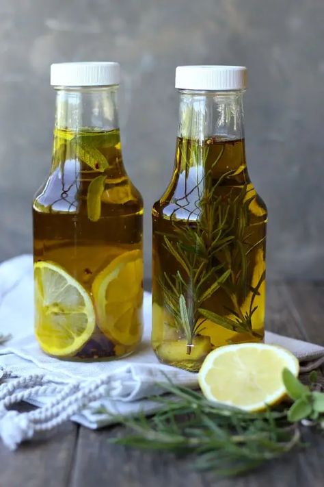 Rosemary and Lemon Infused Olive Oil | Garden in the Kitchen Lemon Infused Olive Oil, Infused Oil Recipes, Flavored Olive Oil, Olive Oil Recipes, Infused Olive Oil, Cooking Oils, Flavored Oils, Rosemary Oil, Infused Oils