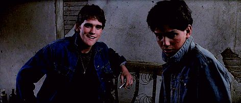 Se Hinton, Imagines Tumblr, The Outsiders Imagines, Johnny Cade, Dallas Winston, The Outsiders 1983, Pick Up Lines Cheesy, Matt Dillon, Ralph Macchio