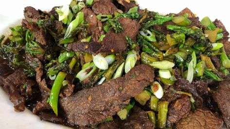 Mongolian Beef And Broccoli, Fried Rice Recipes, Quinoa Fried Rice, Cauliflower Fried Rice Recipes, Beef And Broccoli, Mongolian Beef, Cooking Courses, Quinoa Healthy, Fried Cauliflower