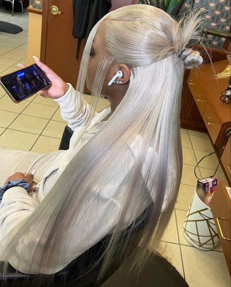 Winter Wig Hairstyles, Platinum Wig Hairstyles, Fun Styles For Long Hair, Grey Buss Down Middle Part, Grey Wig Hairstyles, Grey Wig Hairstyles For Black Women, Grey Wig Styles, Silver Hair Frontal, Gray Wig Install