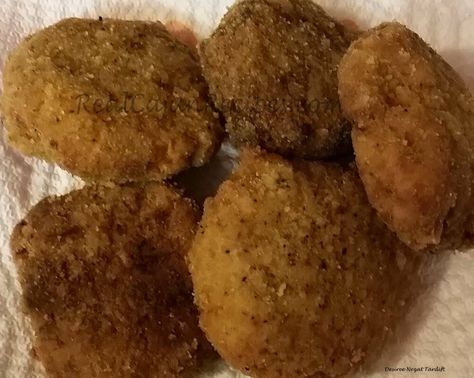 Garfish Balls (Patties) or Choupique Balls I Pescetarian Thanksgiving, Cajun Meals, Crawfish Boudin, Cajun Ninja, Fishball Recipe, Gar Fish, Authentic Cajun Recipes, Hunting Recipes, Fish Patties