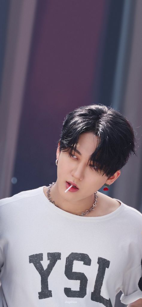 Stray Kids Changbin Wallpaper Photocard Ideas, Changbin Wallpaper, Best Rapper Ever, Stray Kids Changbin, Concert Fit, Muscle Boy, Sans Cute, Skz In Cute, Best Rapper