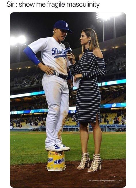 "Siri: Show me fragile masculinity" - Kiké Hernandez, who is 5-foot-11, stands on a bucket to talk to Kelli Tennant (6-1 plus heels) during a postgame interview.   Photo credit: Spectrum SportsNet LA. Fragile Masculinity, Independent Day, Intersectional Feminism, 웃긴 사진, Beauty Standards, Look At You, Human Rights, Girl Power, I Laughed