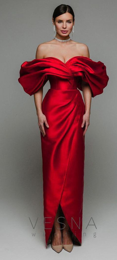 Glam Dress Long Classy, Red Evening Dress Classy, Dress Long Classy, Classy Plus Size, Big Arms, Glam Dress, Fancy Wedding Dresses, Red Evening Dress, Iconic Dresses