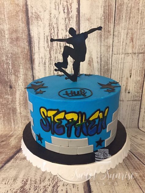 Skateboard Cake Ideas, Skateboard Cakes, Skate Cake, Skateboard Cake, Skateboard Birthday Party, Skateboard Party, Skateboard Birthday, Cake Design For Men, 13 Birthday Cake