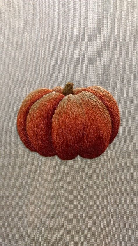 Pumpkins Embroidery, Shading Embroidery, Embroidery Pumpkin, Embroidery Floss Crafts, Embroidered Pumpkin, Pumpkin Embroidery, Feather Embroidery, Holiday Embroidery, Cicely Mary Barker